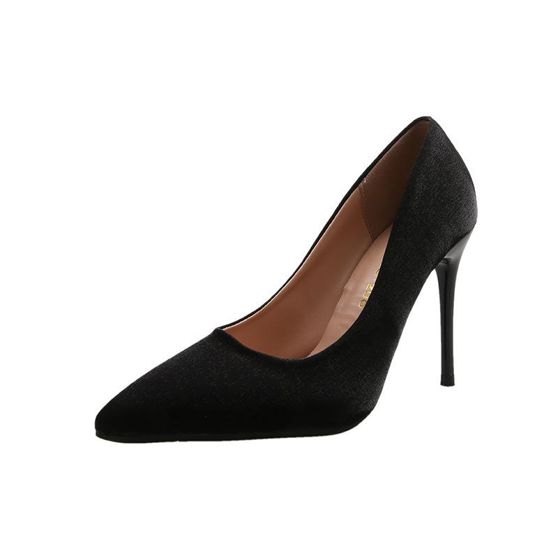 

Satin black high heels summer new pointed head shallow mouth bag head thin heel temperament wear high heels 40