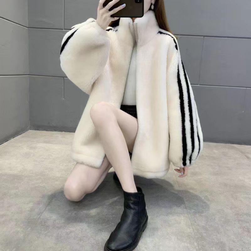 

Модная женская куртка из искусственного кроличьего меха со стойкой - Корейская осенне-зимняя коллекция 2024 XL белый