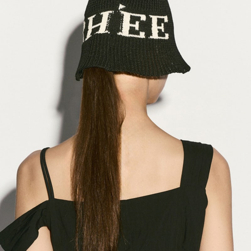 RE RHEE LOGO BUCKET HAT BLACK