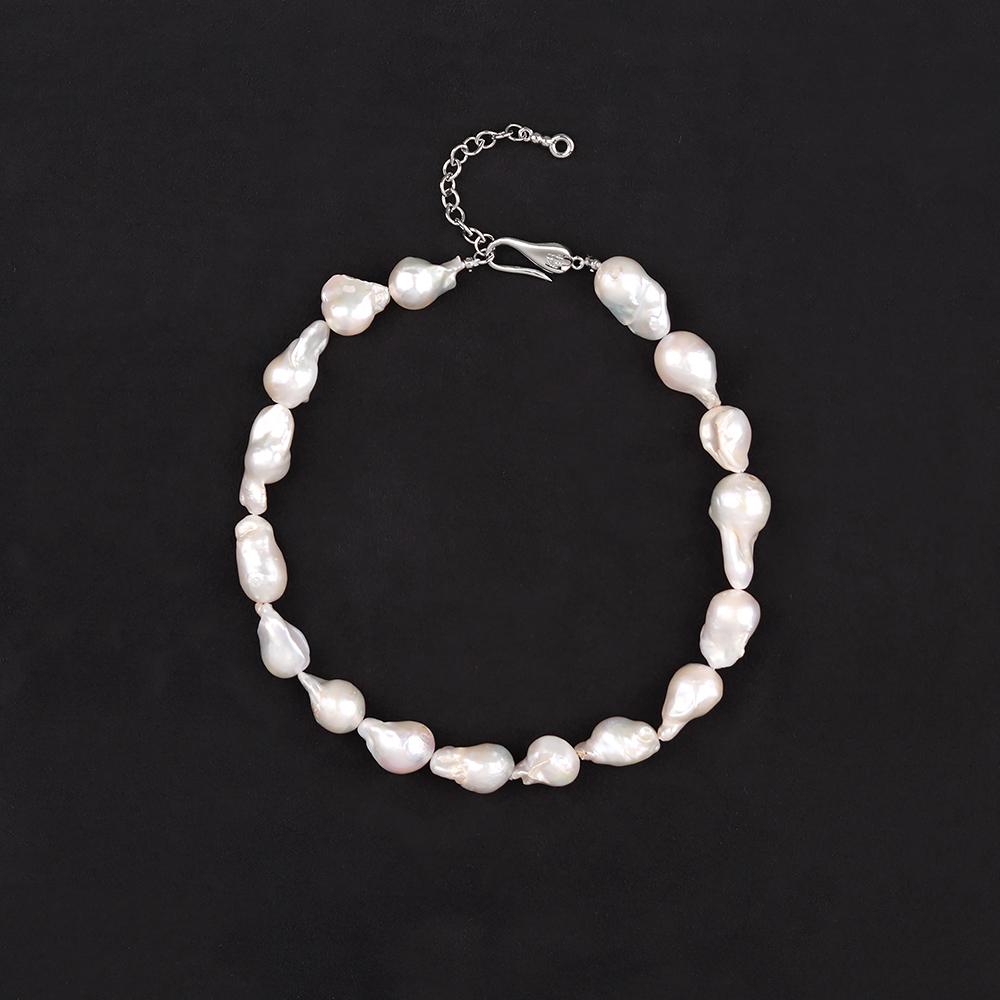 Lowool Queen Pearl Necklace