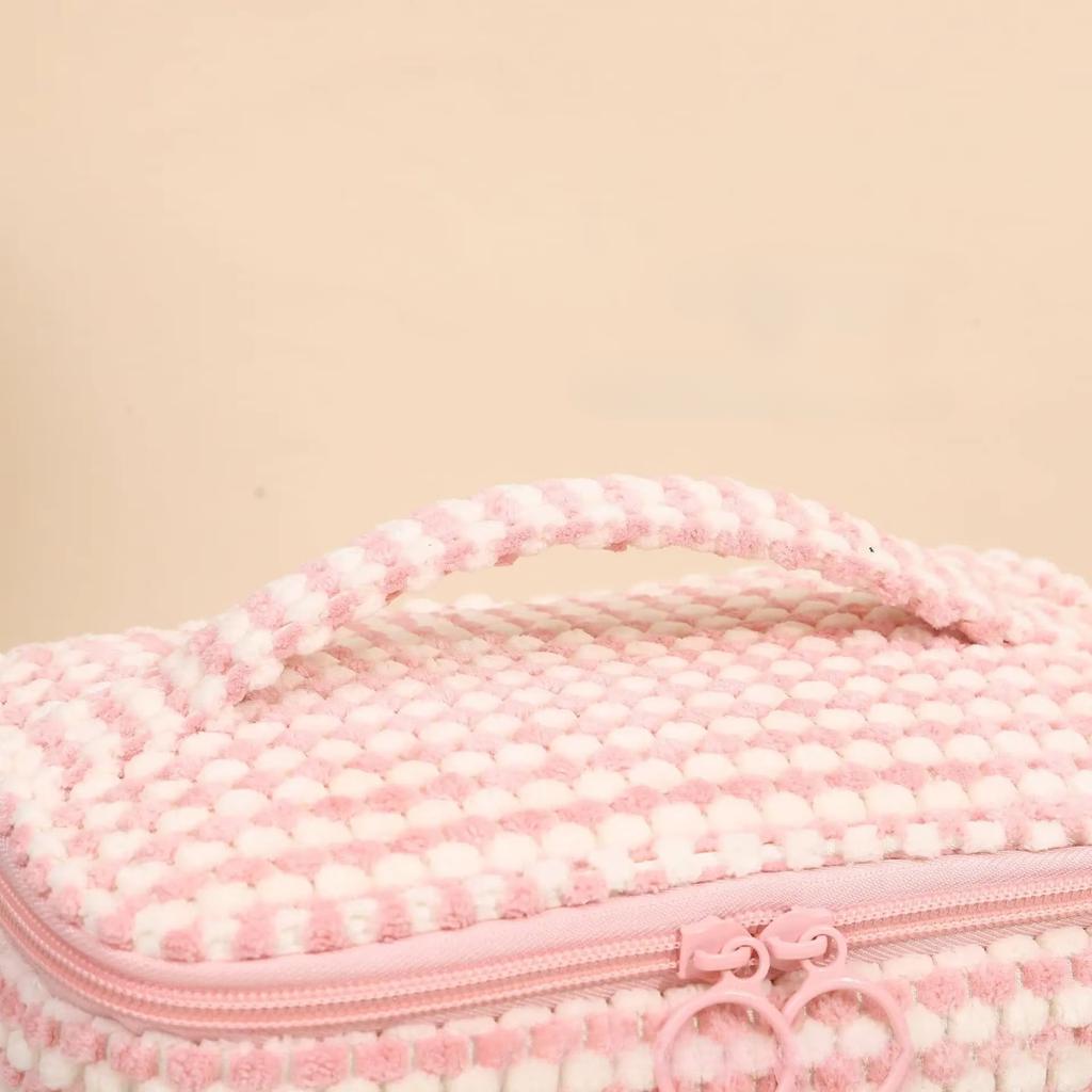 Plush Plaid Flip Makeup Bag for Women Large Capacity Cosmetic Bag Wash Bag Handeled Makeup Pouch Travel Cosmetic Organizer