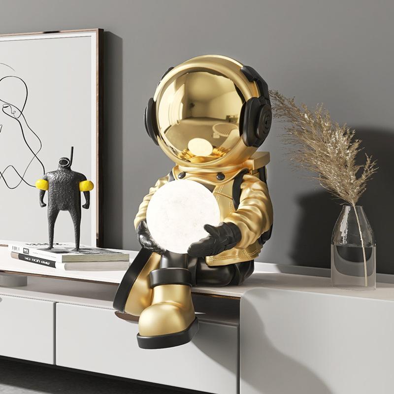 Modern Art Home Decoration Astronaut Statue With Lamp Fashion Sculpture Creative Living Room Desktop Decor Resin Crafts Gift