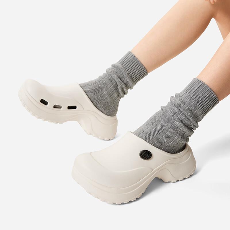 

Li-Ning Women s Trendy Mule Slippers 8