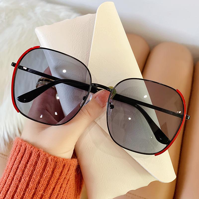 

Интернет-магазин модных солнцезащитных очков знаменитостей, мужская корейская версия квадратных овальных солнцезащитных очков, женские индивидуальные УФ-очки.