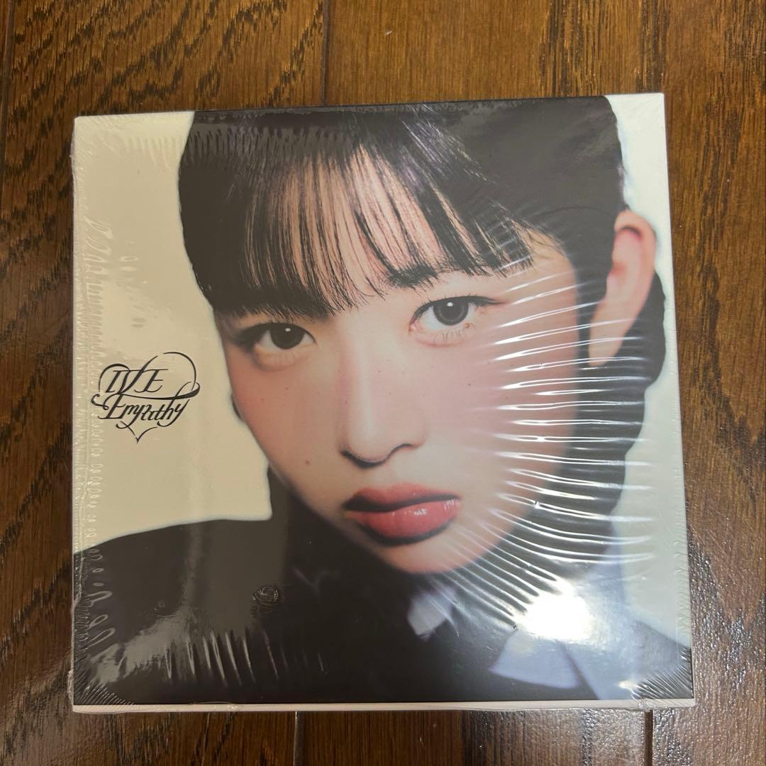 Used IVE Empathy Solo Jacket Rei Unsealed