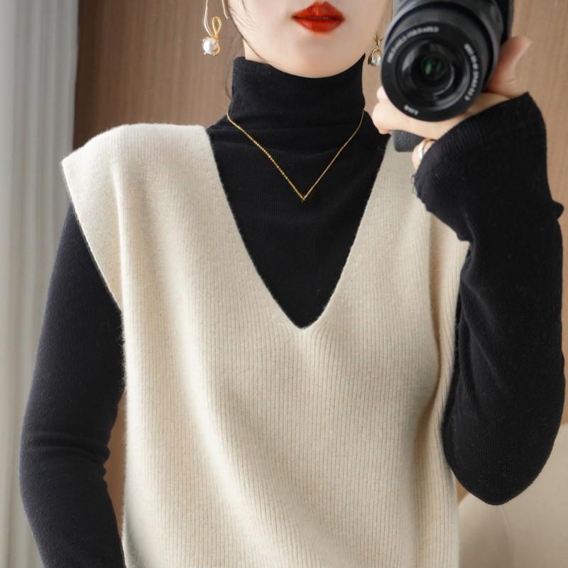 Knitted Vest Women's Shoulder V-neck Pullover Sleeveless Sweater Korean Loose Casual Outerwear Top for Spring and Autumn