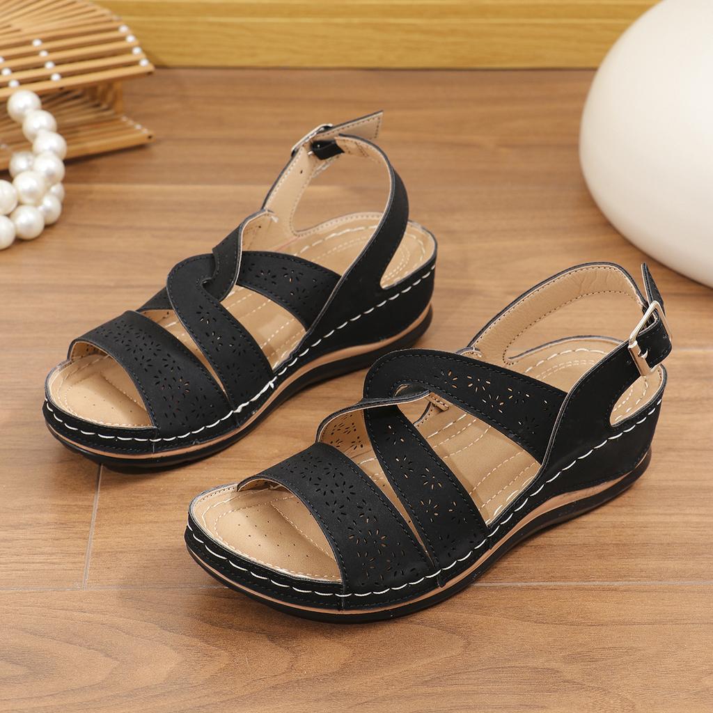 Summer new breathable fish mouth open-toe casual one-word buckle sandals