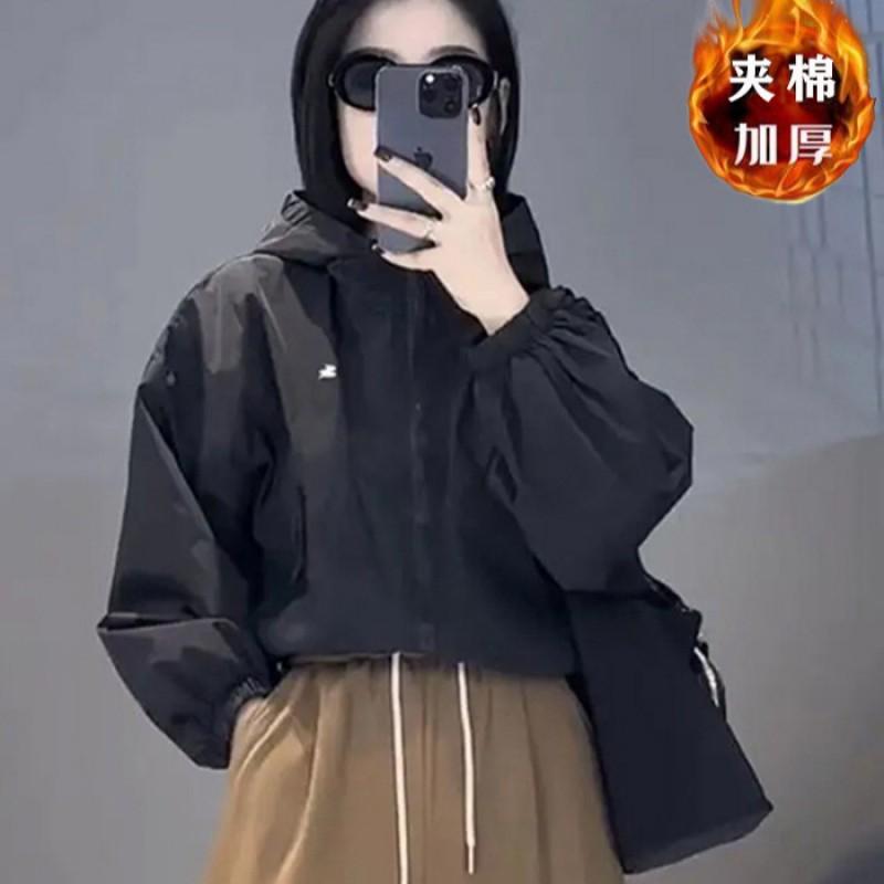 Womens Quilted Hooded Jacket Lightweight Casual Outerwear With Drawstring Hem Loose Fit Winter
