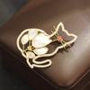 New Delicate Diamond Hollow Diamond Cat Brooch Sweet Versatile Animal Shell Tulip Pin Anti-light