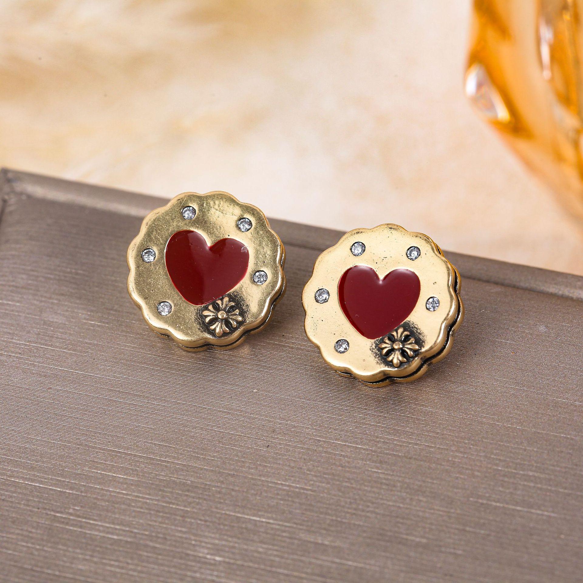 

Модные серьги-подвески для женщин золотой