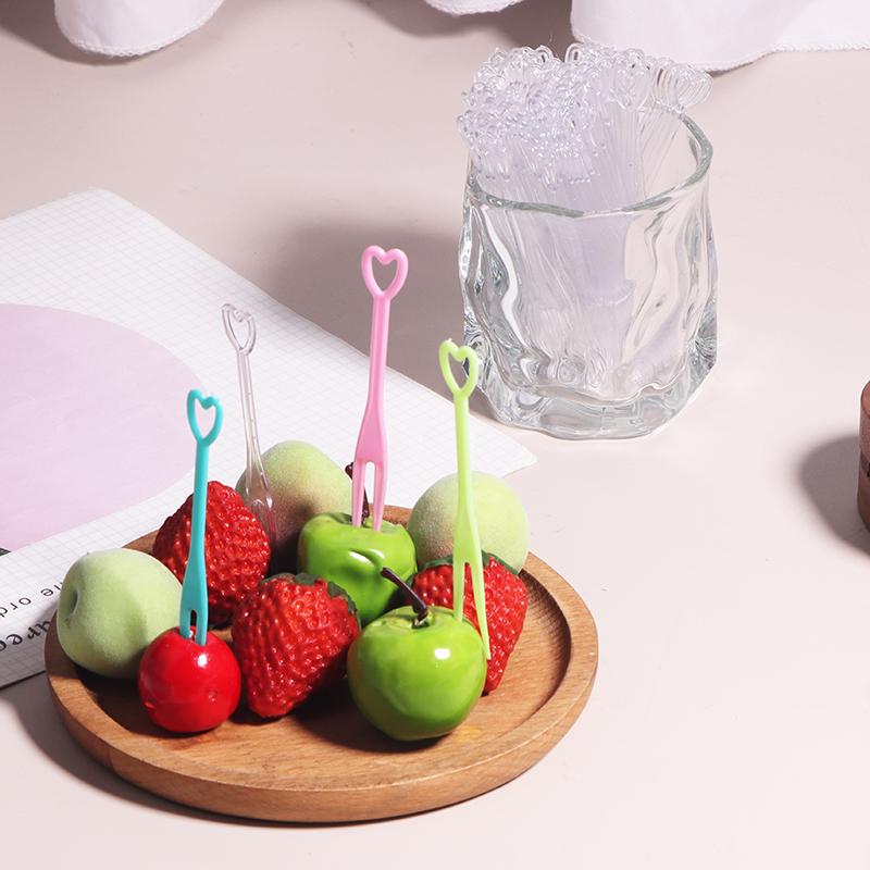 500Pcs Mini Disposable Heart Fruit Fork Mini Snack Cake Dessert Home Dining Plastic Food Fruit Pick Toothpick Bento Party Decor