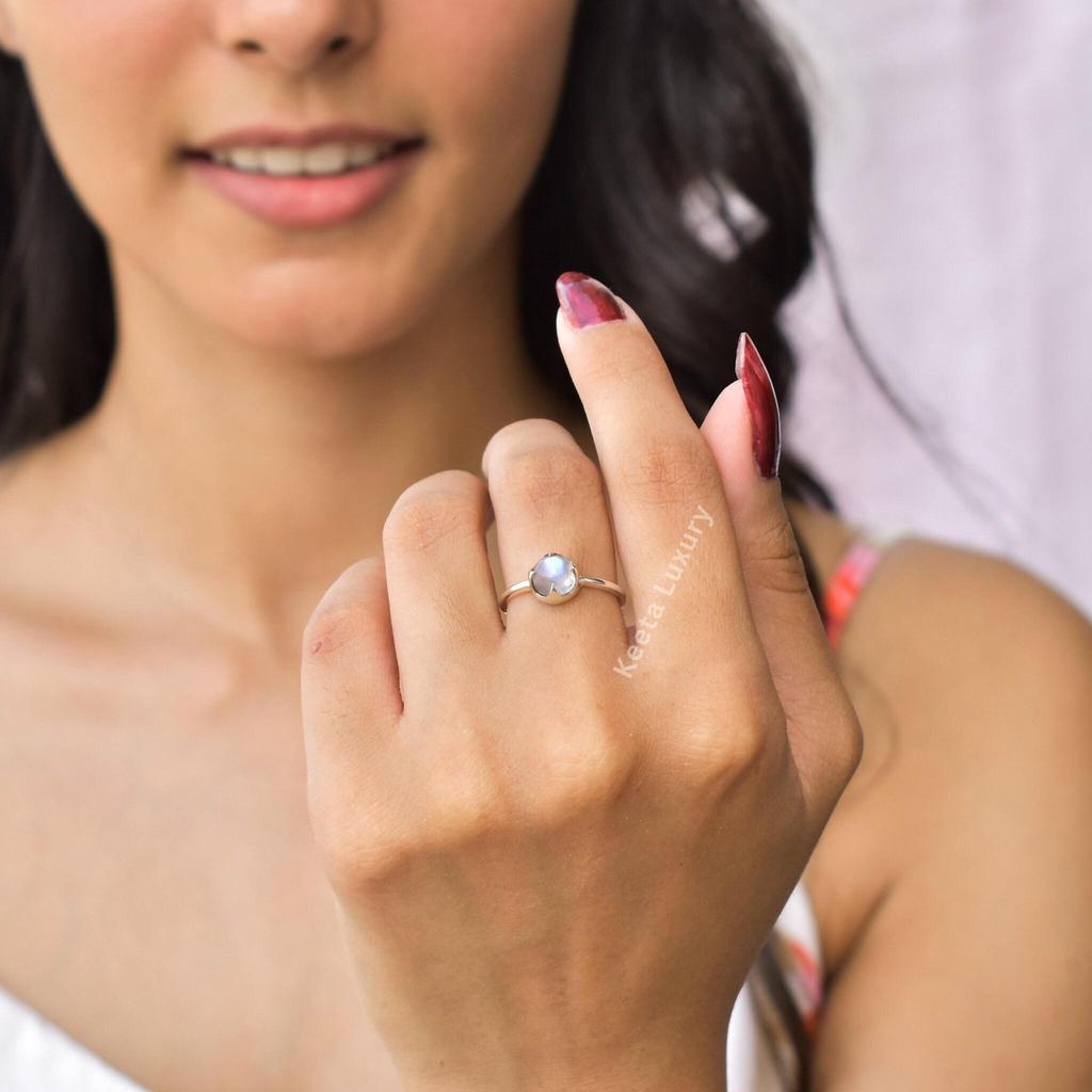 Moonstone Ring 925 Sterling Silver Ring Blue Sheen Gemstone Ring Dainty Handmade Ring Daily Wear Ring Bridesmaid Ring Gift for Her