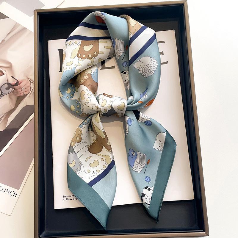 Silk Scarf for Women Square Scarf Versatile Professional Silk Scarf Retro Printed Scarf