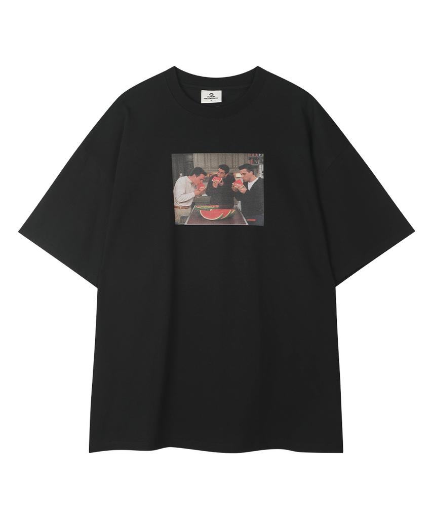 SUNDAY FRUIT MARKET Sunday Friends Tee Black