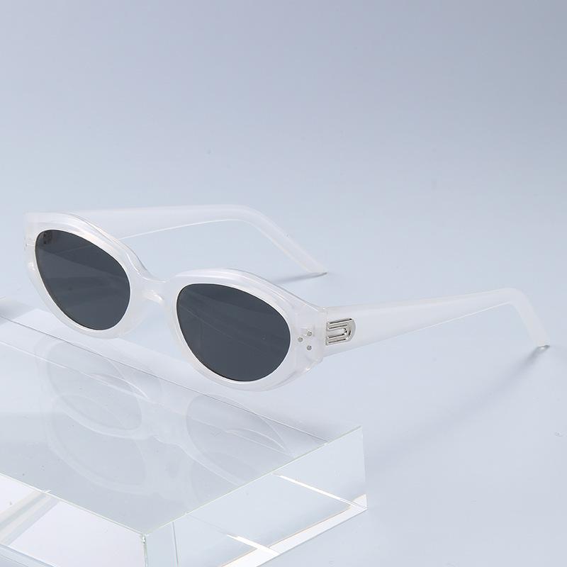 GM European and American small frame retro cat eye sunglasses for women's senior and thin hot-selling men's UV protection sun eye