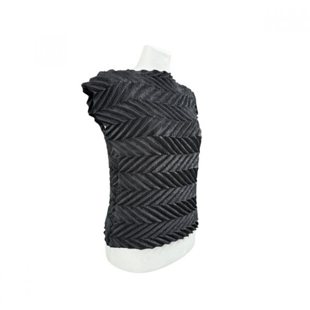 Specchio Sleeveless Tee   Zigzag Pleated Boat Neck 441 158