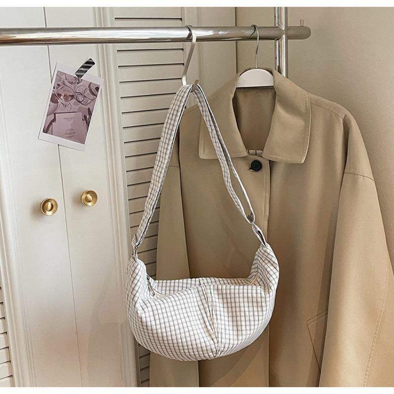 Korean version of simple nylon shoulder bag new foreign style plaid dumpling bag versatile casual light messenger bag women