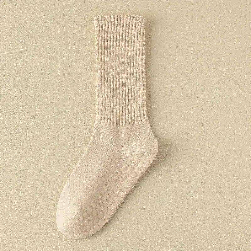 Nya enfärgade yogastrumpor i halvkalv bomull Pilatesstrumpor Halkfria professionella sportstrumpor Danskonditionsträning Golvstrumpor