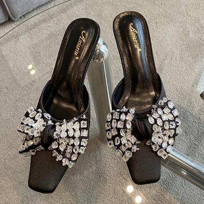 Neue Sommer Damen Square Toe Niedrige Absätze Pantoletten Weiß Bling Strass Mules Schmetterlingsknoten Hausschuhe Party Ballschuhe