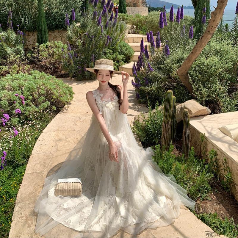 Light Luxury Mesh Sleeveless Three-dimensional Flower Dress Vacation Style White Dress