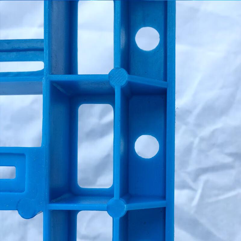 Explorer Heavy-Duty Plastic Storage Pallet