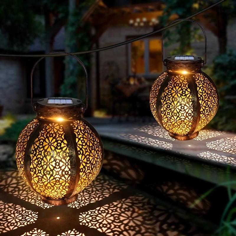 Solar LED Hanging Light Retro Hollow Lantern Outdoor Garden Yard Decoration Lamp Solar LED Hanging Light Retro Hollow Lantern Outdoor Garden Yard Decoration Lamp