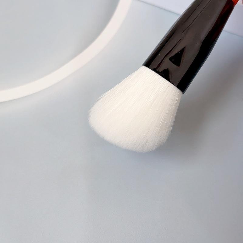 Origin Wood Angled Contour Brush Goat Hair Perfect Cheek Hugging Makeup Brush