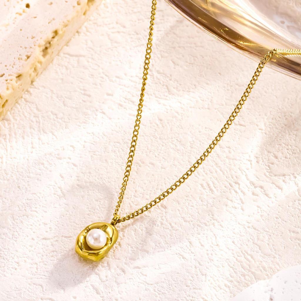 Elegant Titanium Steel Pearl Clavicle Necklace for Women