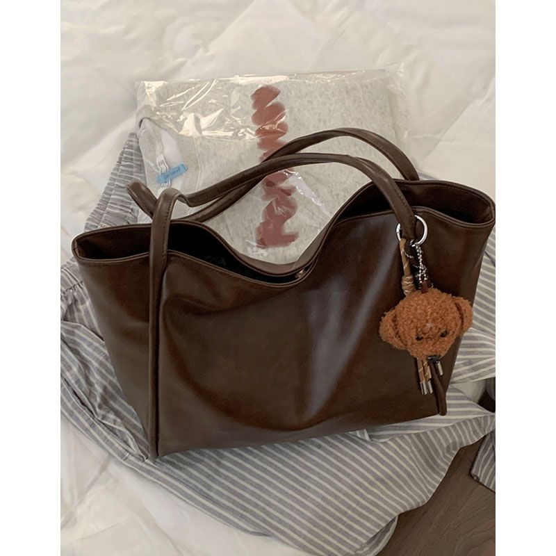 

Super Retro Large Capacity Bag Female Fall and Winter 2024 New Arrival Tide South Korea Niche Style Tote Bag Easiest for Match Shoulder Underarm Bag Deep coffee.