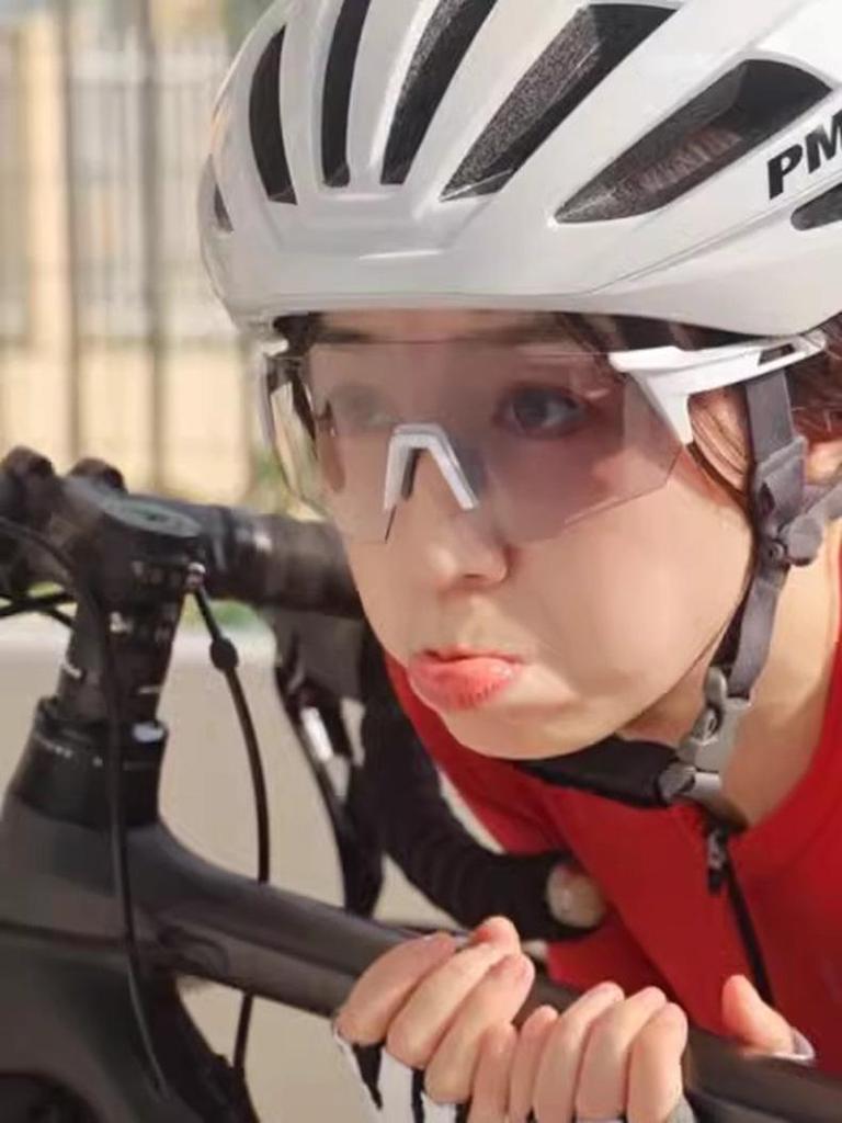 White Frame Photochromic Cycling Glasses - Day & Night UV Protection for Men & Women