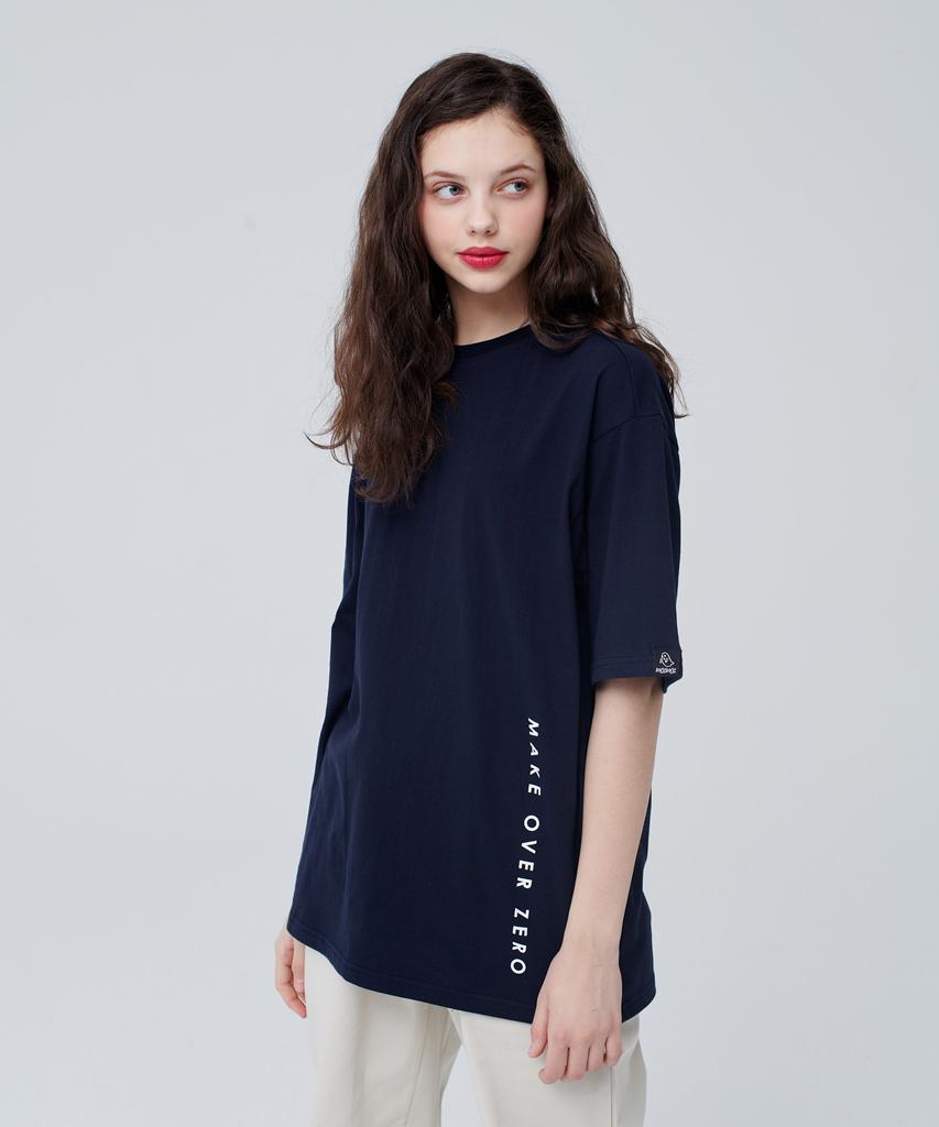 MOZMOZ Vertical Logo Oversized T-Shirt_Navy