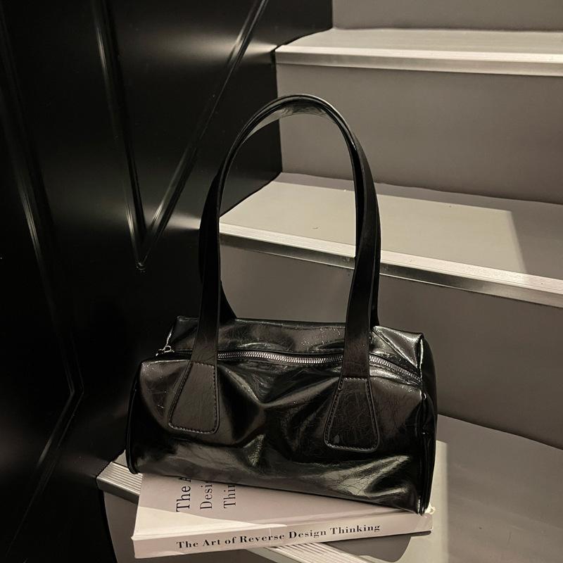 Bags Women's 2025 Autumn and Winter Korean Ins Retro Underarm Baguette Bag Versatile Commuter Casual Handheld Shoulder Bag