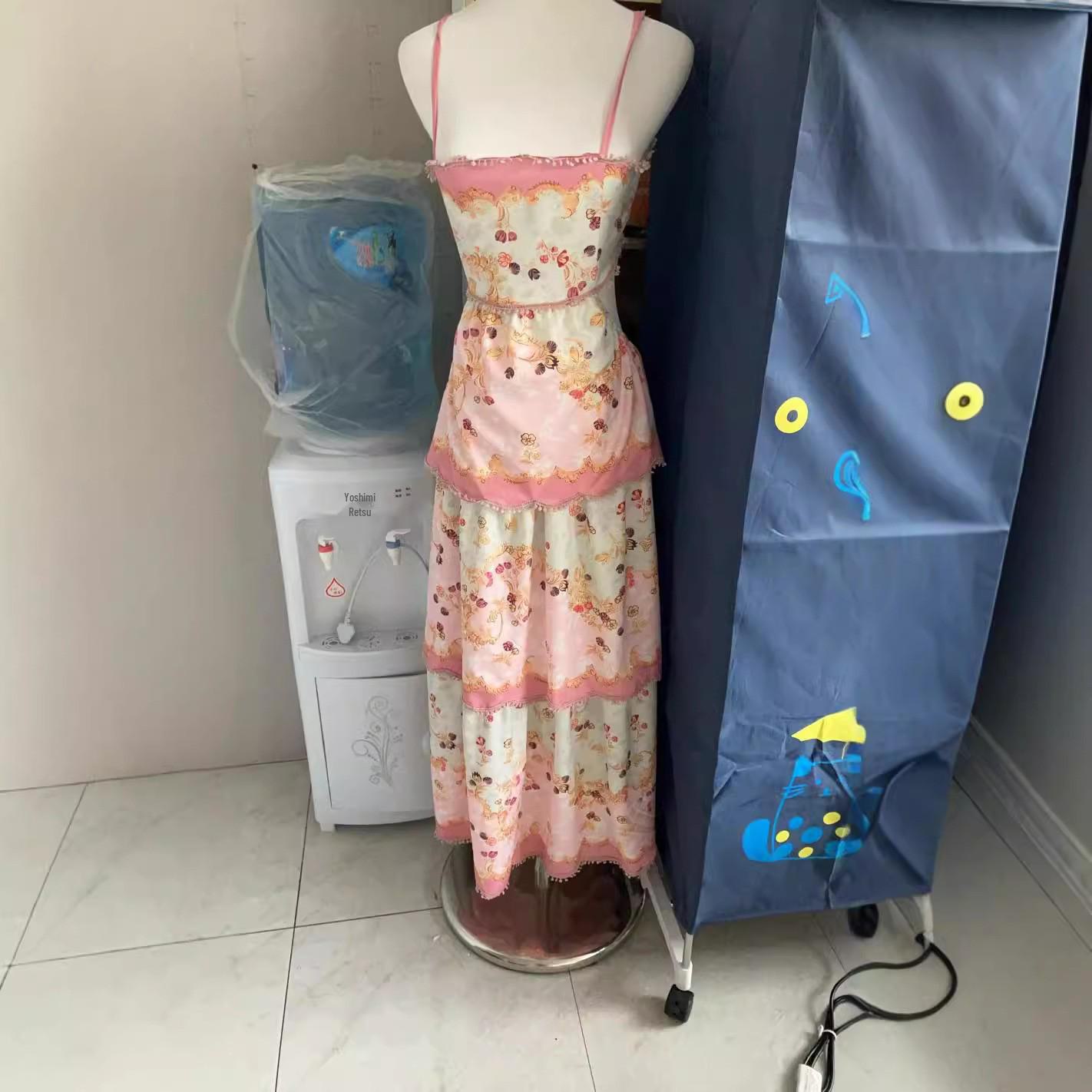 

Платье Spot Miaomiao с открытой спиной, завязками на подтяжках и вышитыми оборками XS