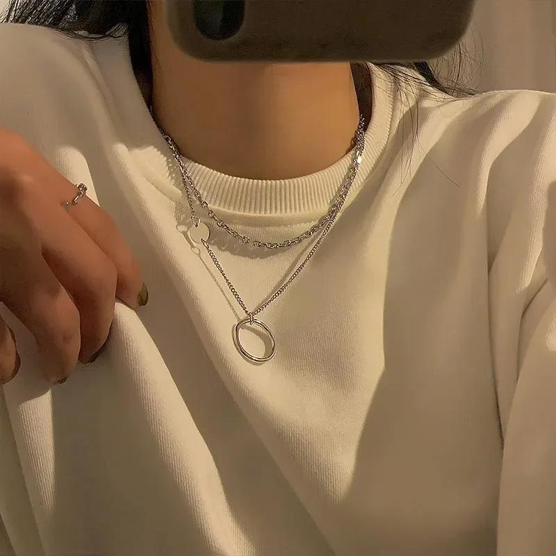 Geometrische Kreis-Halskette für Damen Trendig und Cool Hip-Hop Doppellagige Schlüsselbeinkette Nischendesign Trendig
