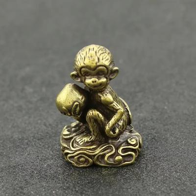 Mini Cute Monkey With Peach Brass Vintage Animal Statue Metal Figure Props Home Office Desk Decor Ornament Toy Gift