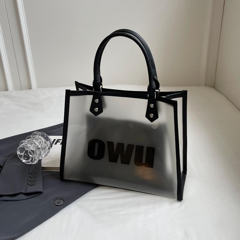 

Transparent jelly bag women s large capacity 2025 new summer personalized shoulder bag texture child and mother commuter tote bag