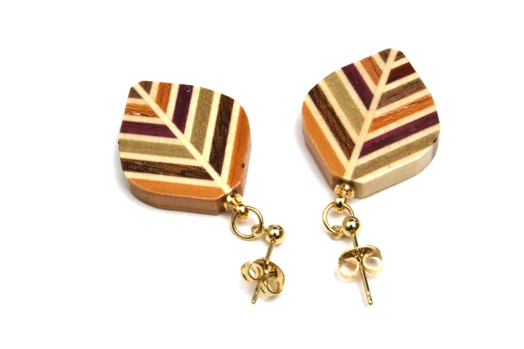Parquet earrings A by Hakone Maruyama Bussan