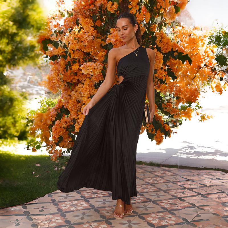 Hot-selling Spring and Summer New Fashion Slim-fitting One-shoulder Hollow Pleated Dress Dress