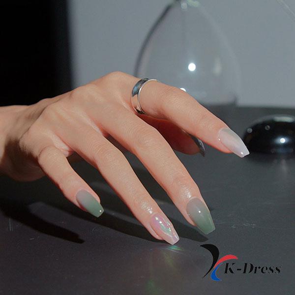 

Аутентичный сенсорный блеск (Гроб) Типсы Magic Press Dashing Diva