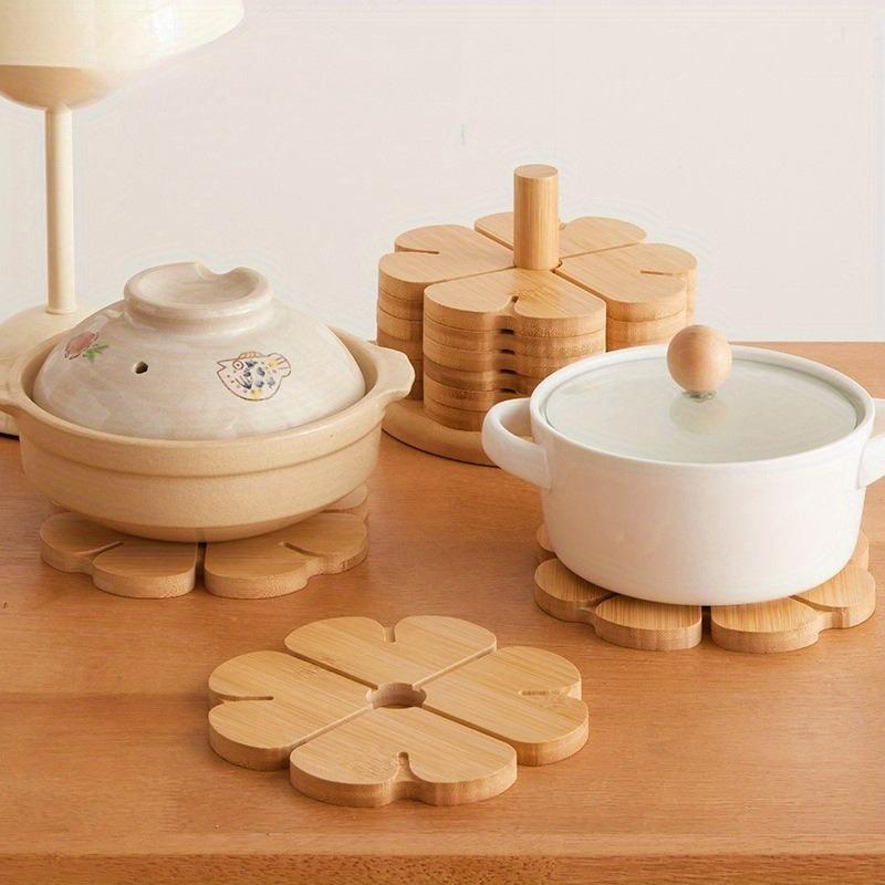 Four-Leaf Resistant Table Mat with Wood Base - Suitable for Pans, Bowls & Plates, Anti-Scald Coaster for Dining Table Protection