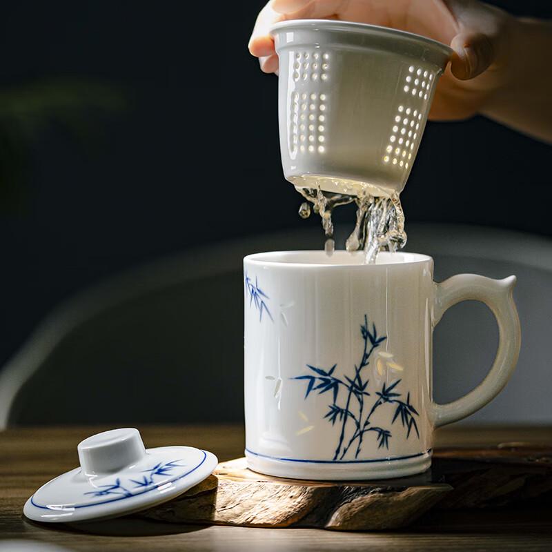 Jingdezhen Ceramic Tea Cup with Ceramic Strainer
