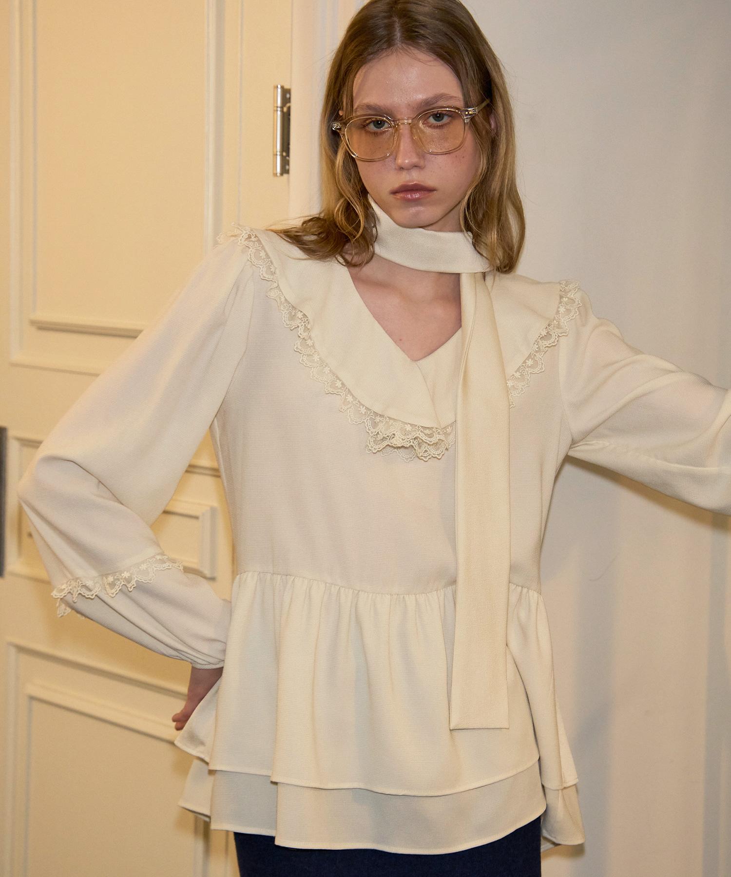 Salon De Yon Scarf Ruffle Blouse_ Ivory