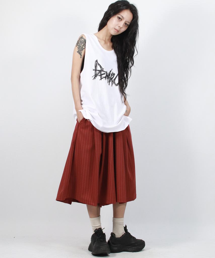Deumakeu Real Wide Two Tuck Stripe Bumuda Pants - Burgundy
