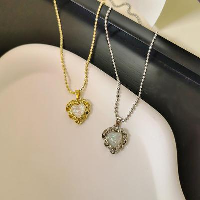 Versatile Colored Heart Necklace for Women - Elegant, High-End Collarbone Chain with Unique Design