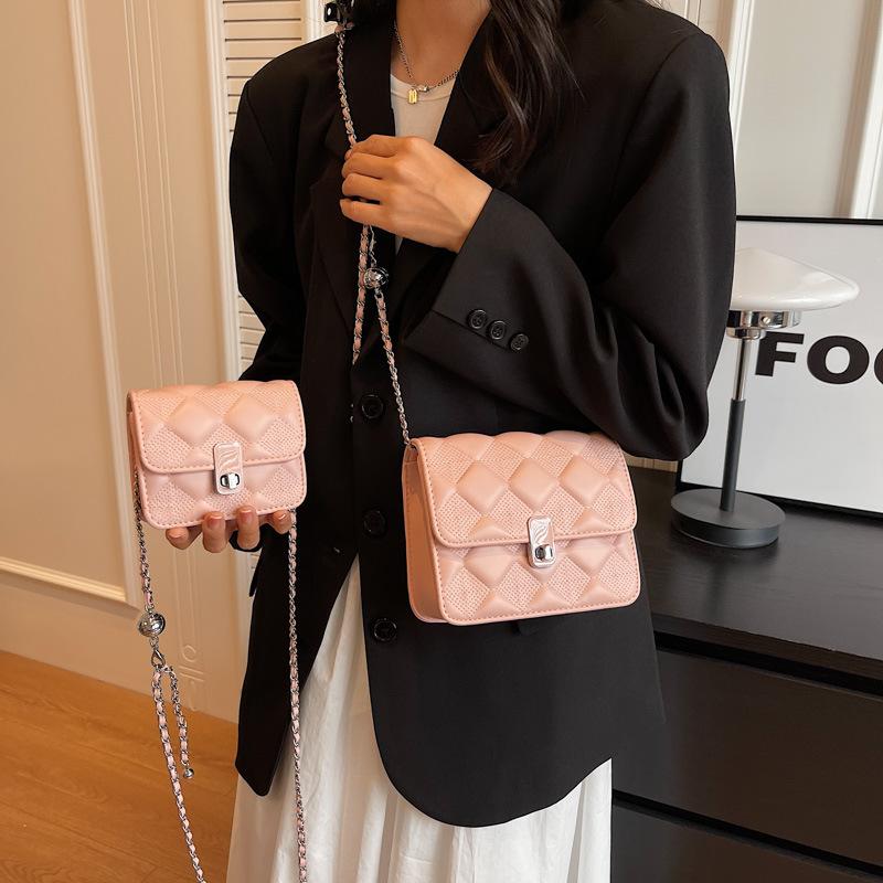 Korean Version of Fashion Small Square Bag Women's 2025 New Foreign Style Simple Diamond Chain Bag Foreign Style Shoulder Bag Trendy Messenger Bag