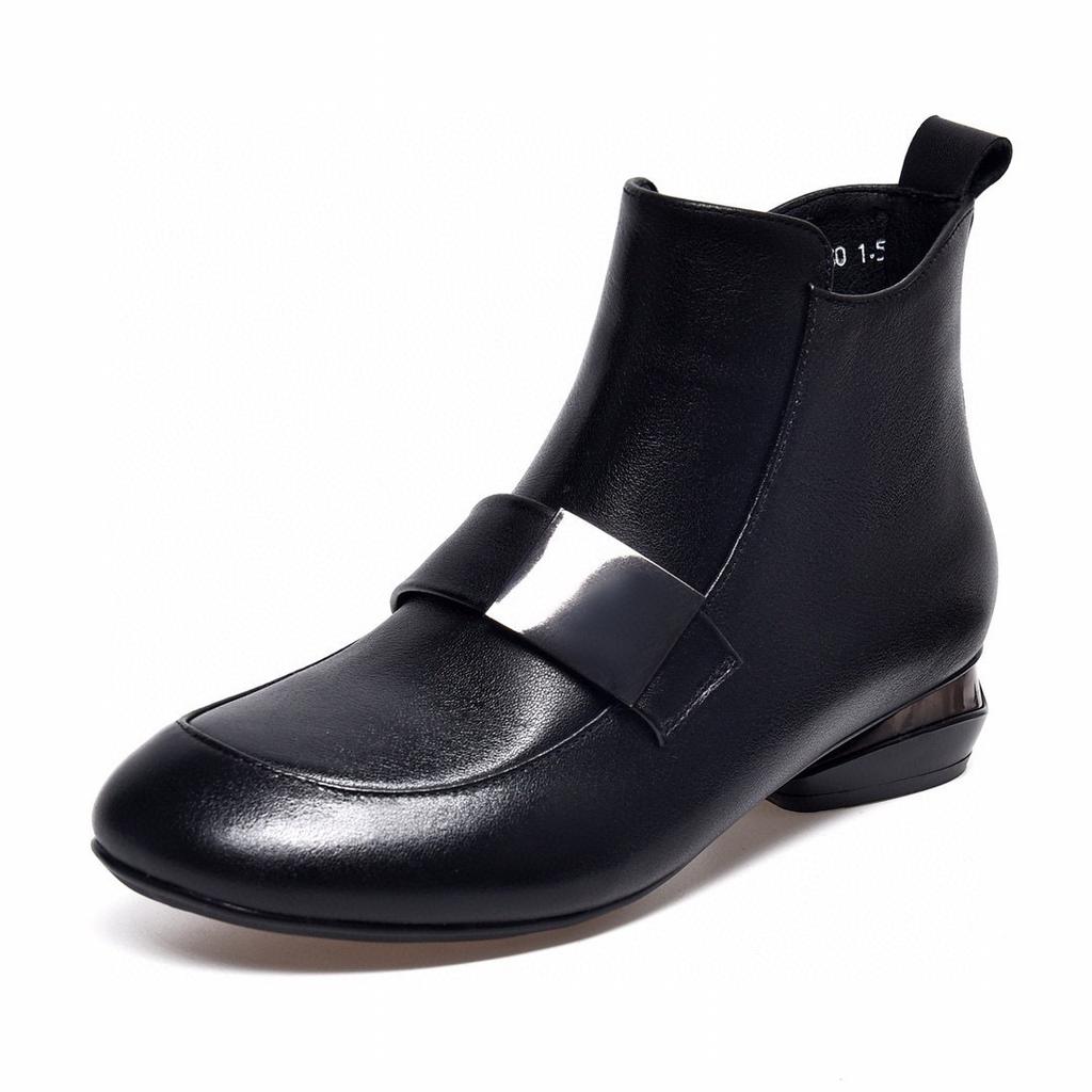 Casual round head bare boots autumn and winter new small short boots first layer cowhide square buckle flat bottom women's boots leather boots