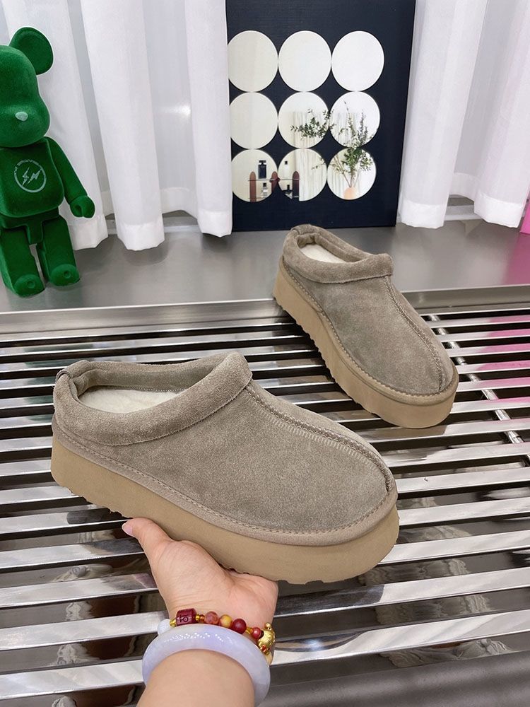 Evropská stanice 2025 podzim a zima nové matné kožené tašky hlava pantofle na silné podrážce všestranné svrchní oblečení teplé sněhové bavlněné boty ženy