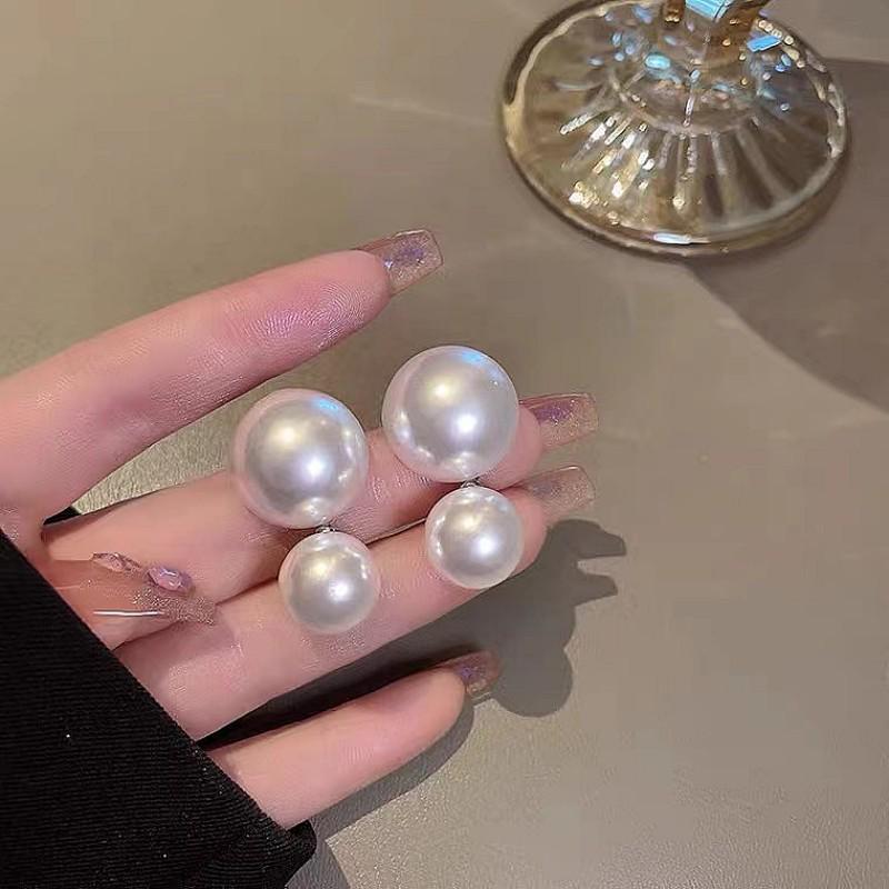Korean Elegant Pearl Stud Earrings for Women: Versatile, High-Class Style Jewelry