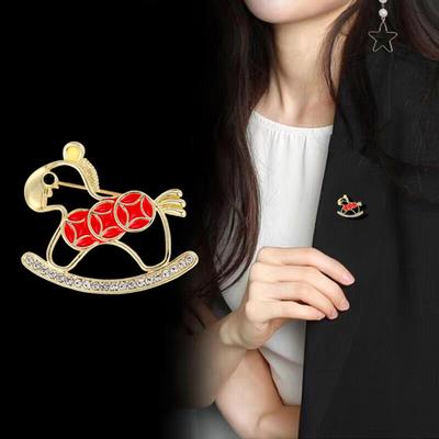 Délicate Broche Cheval Émaillée Avec Strass Élégant Accessoire Animalier Pour Revers de Veste Pour Fêtes Événements Accessoires Quotidients
