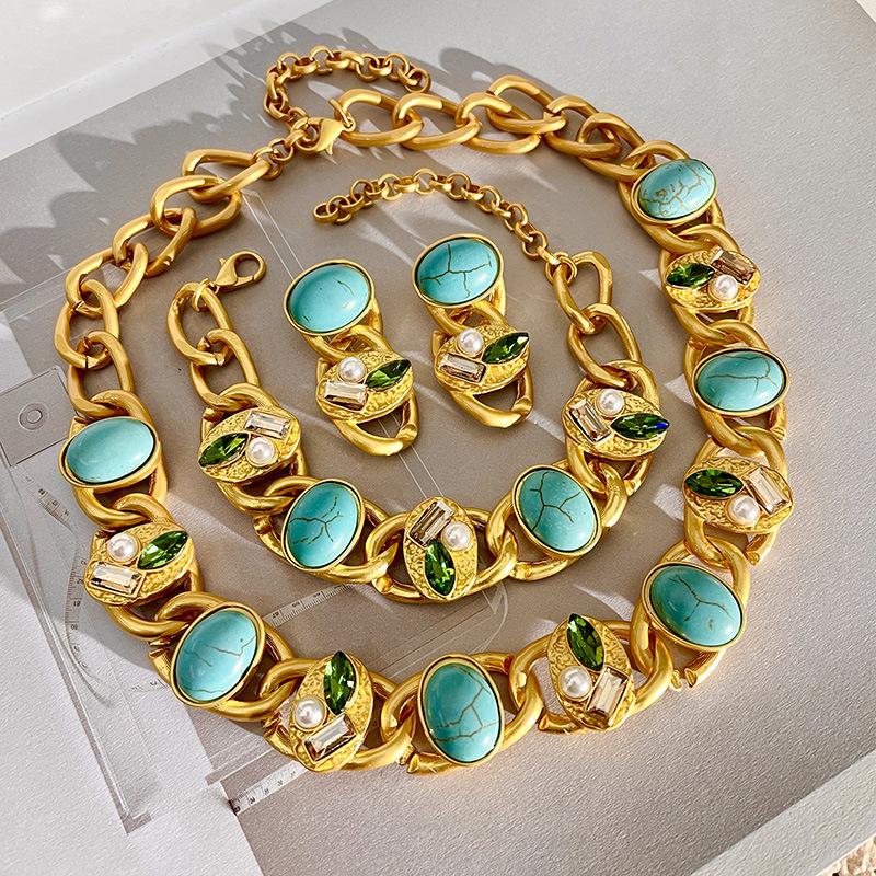 Vintage Turquoise Crystal Beaded Necklace Medieval Temperament Metal Collarbone Chain Diamond Set Heavy Industry Sweater Chain Tide